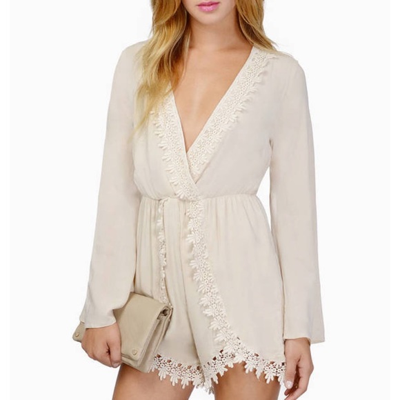Tobi Dresses & Skirts - TOBI Cream Romper